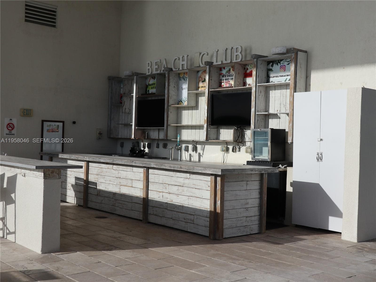1830 Ocean Dr 3303 photo 24