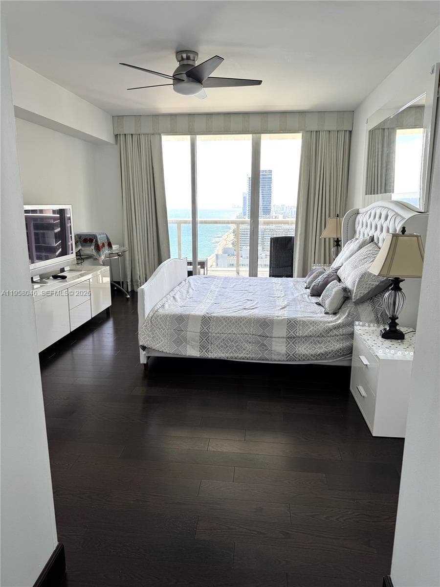 1830 Ocean Dr 3303 photo 11