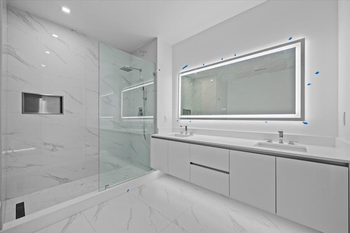 220 Lake Shore Drive 804 photo 8