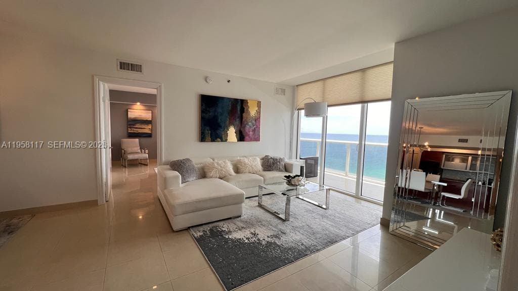 1830 S Ocean Dr(avail 04/01/26) 3404 photo 1