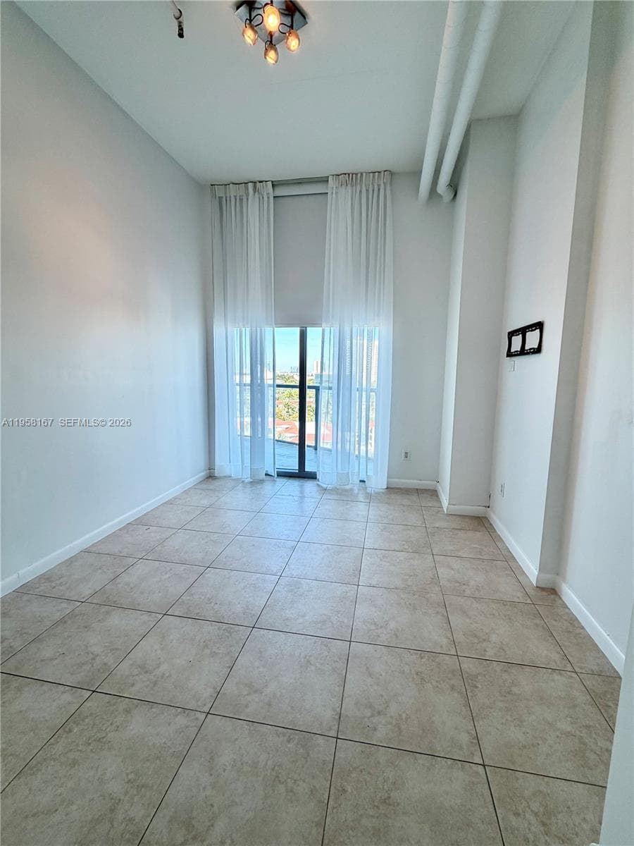 3029 NE 188th St 920 photo 10