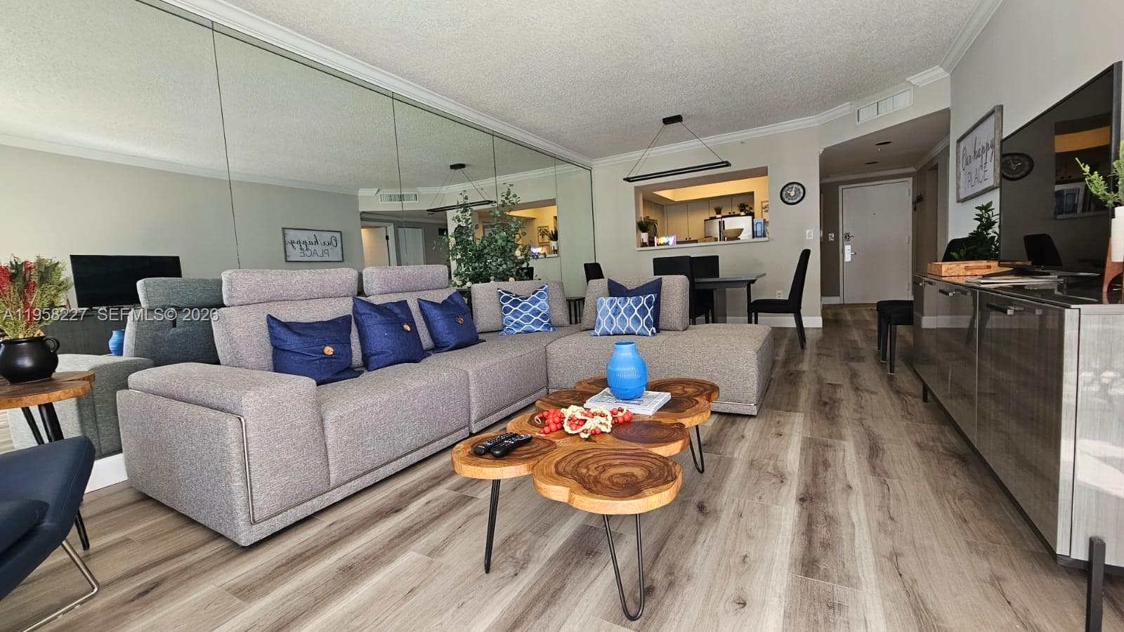 17375 Collins Ave 2304 photo 8