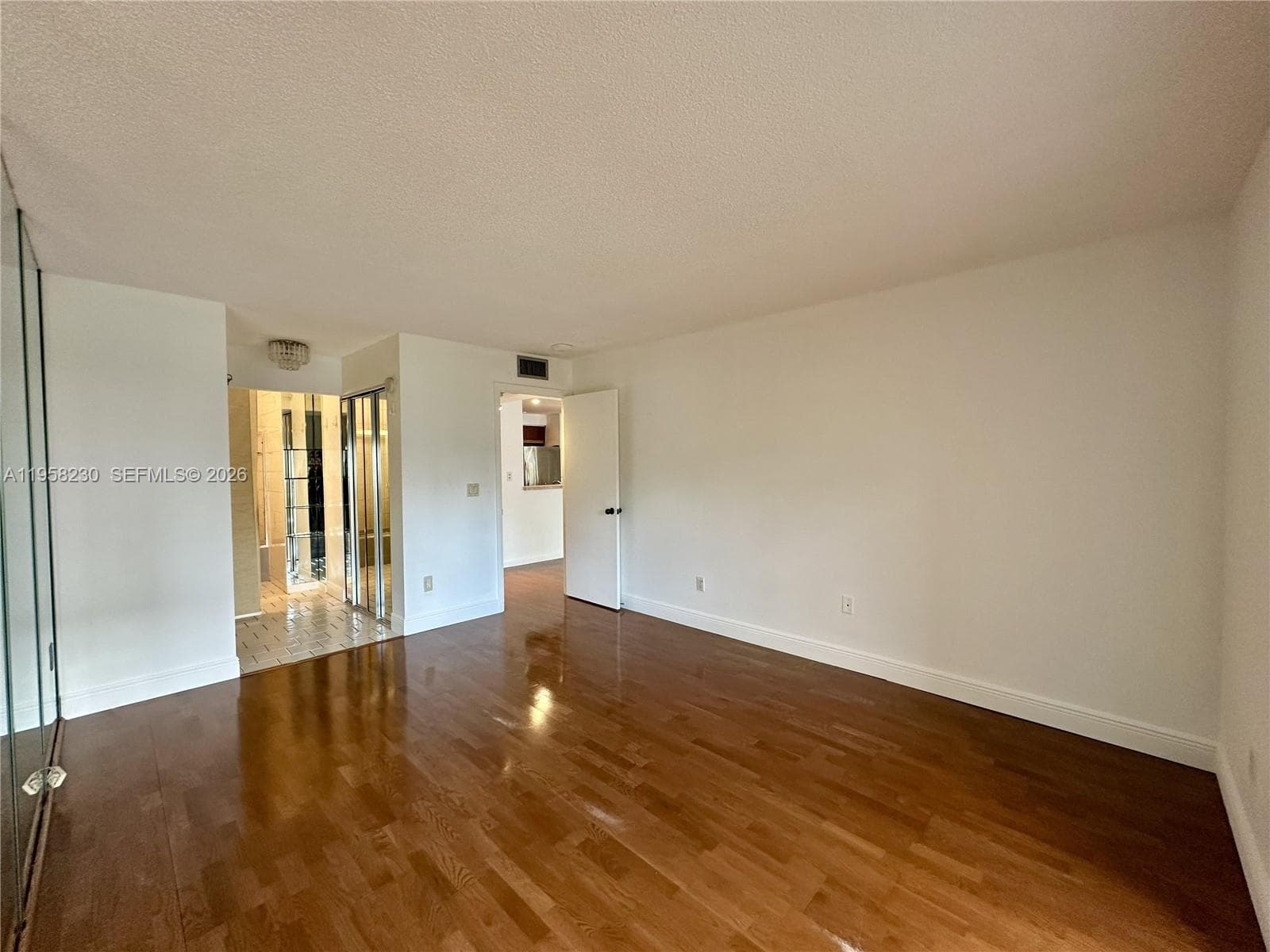 3545 NE 167th St 204 photo 14