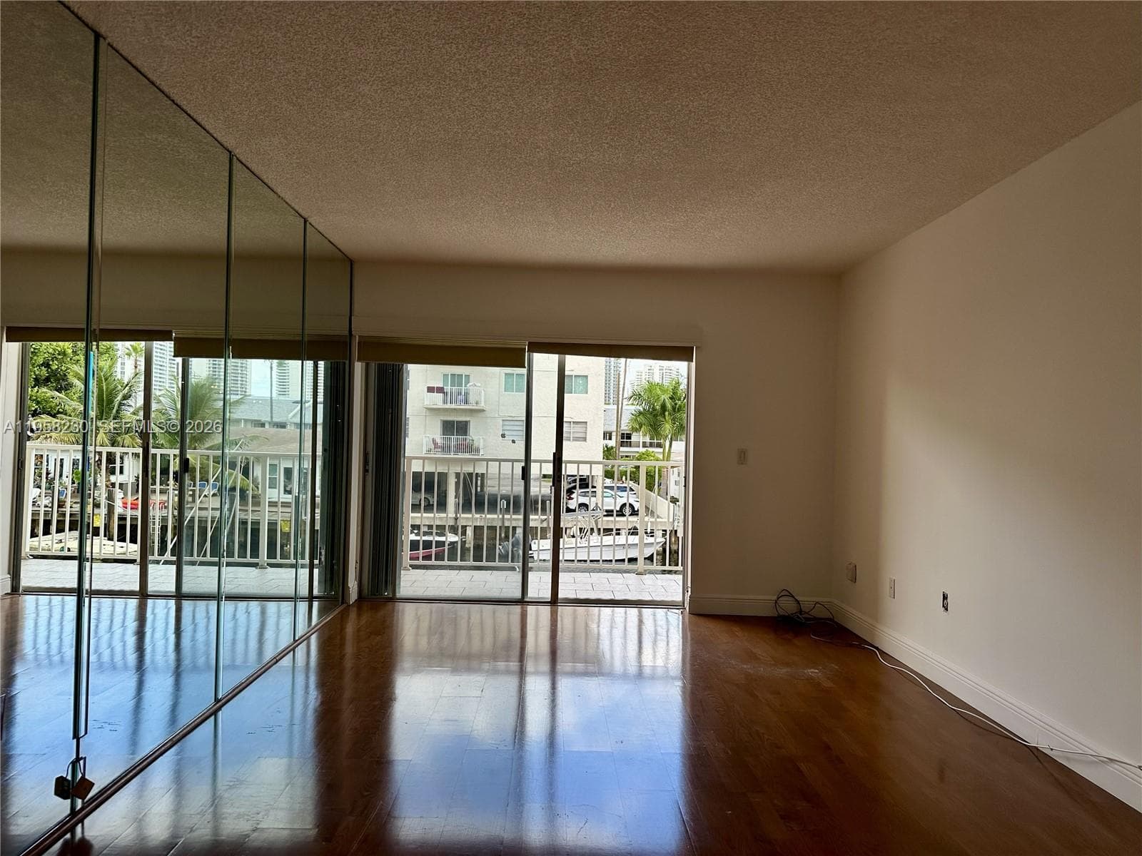3545 NE 167th St 204 photo 8