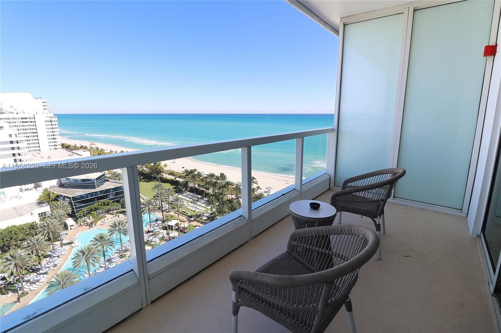 4391 Collins Ave 1703 photo 2