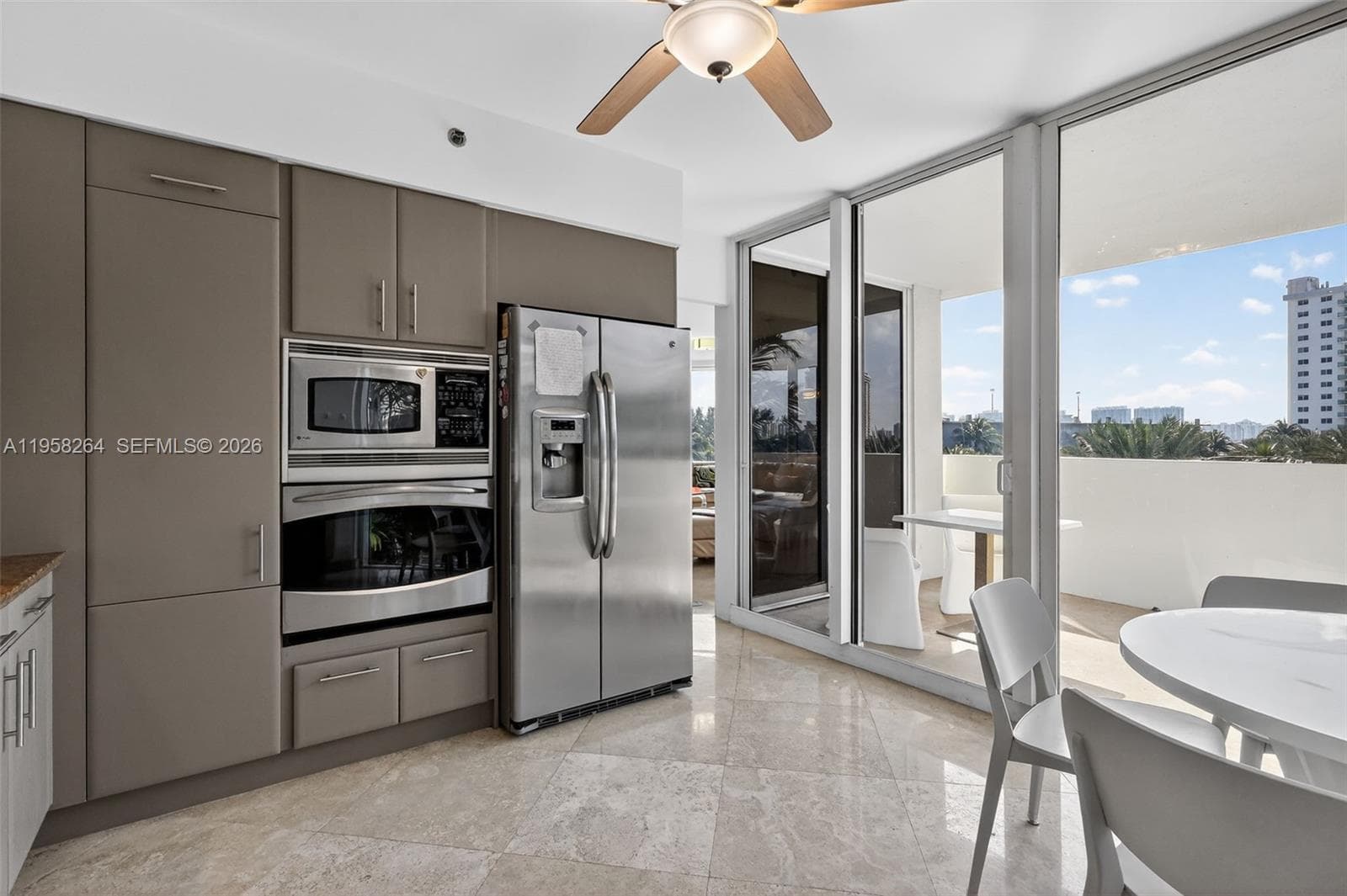 19333 Collins Ave 510 photo 17