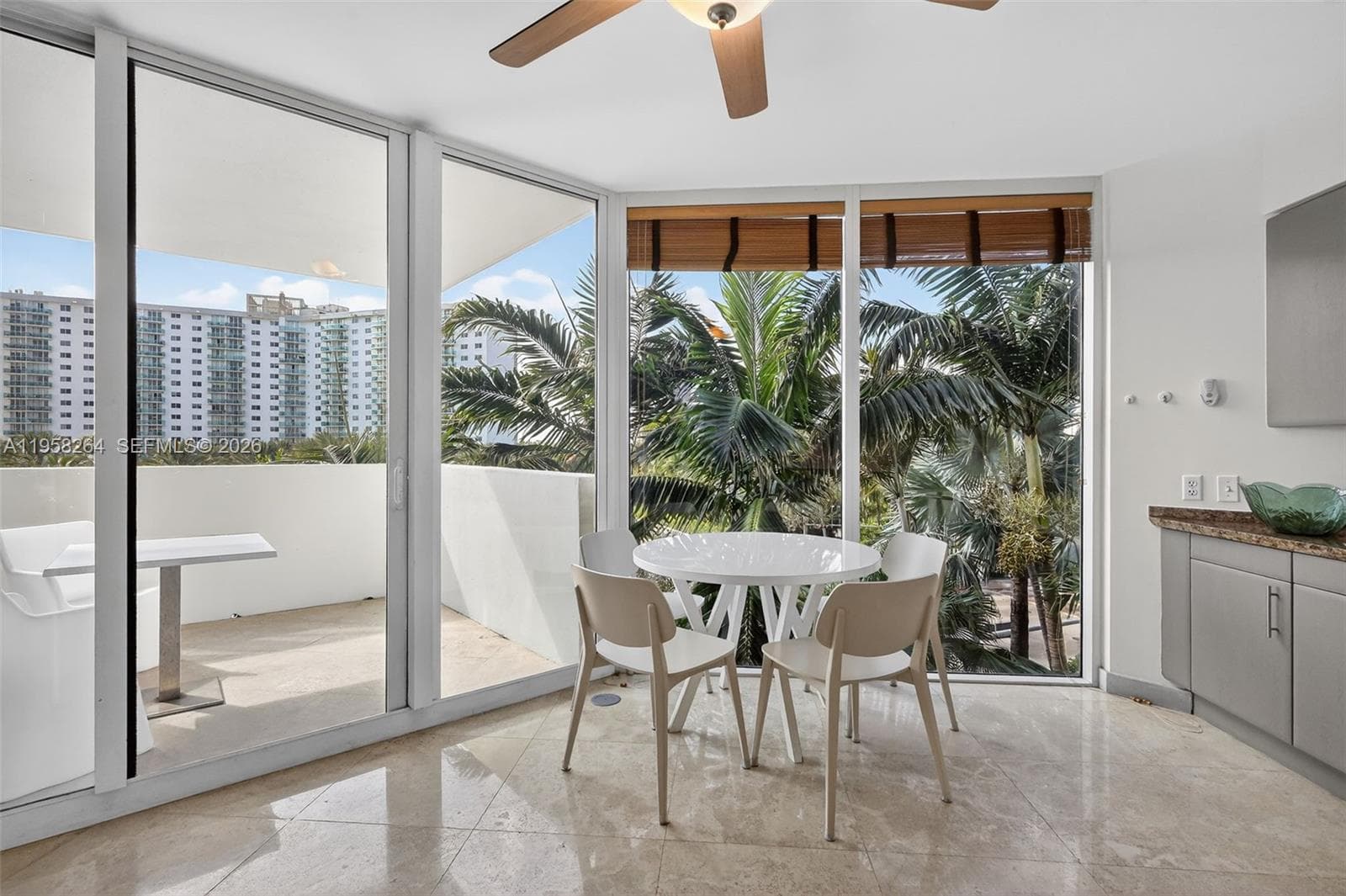 19333 Collins Ave 510 photo 19