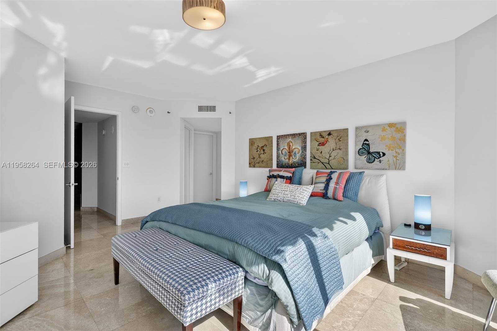 19333 Collins Ave 510 photo 25