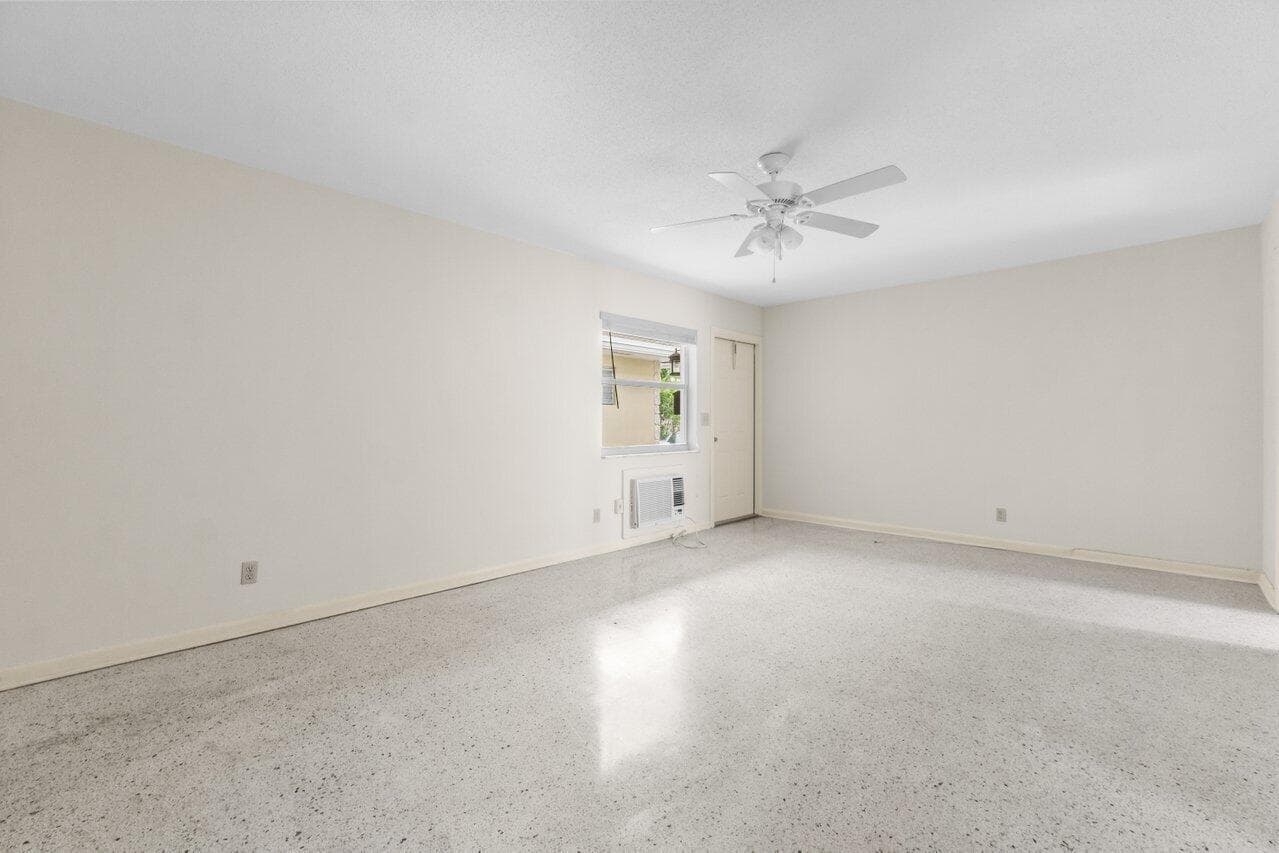 751 Hummingbird Way 6 photo 7