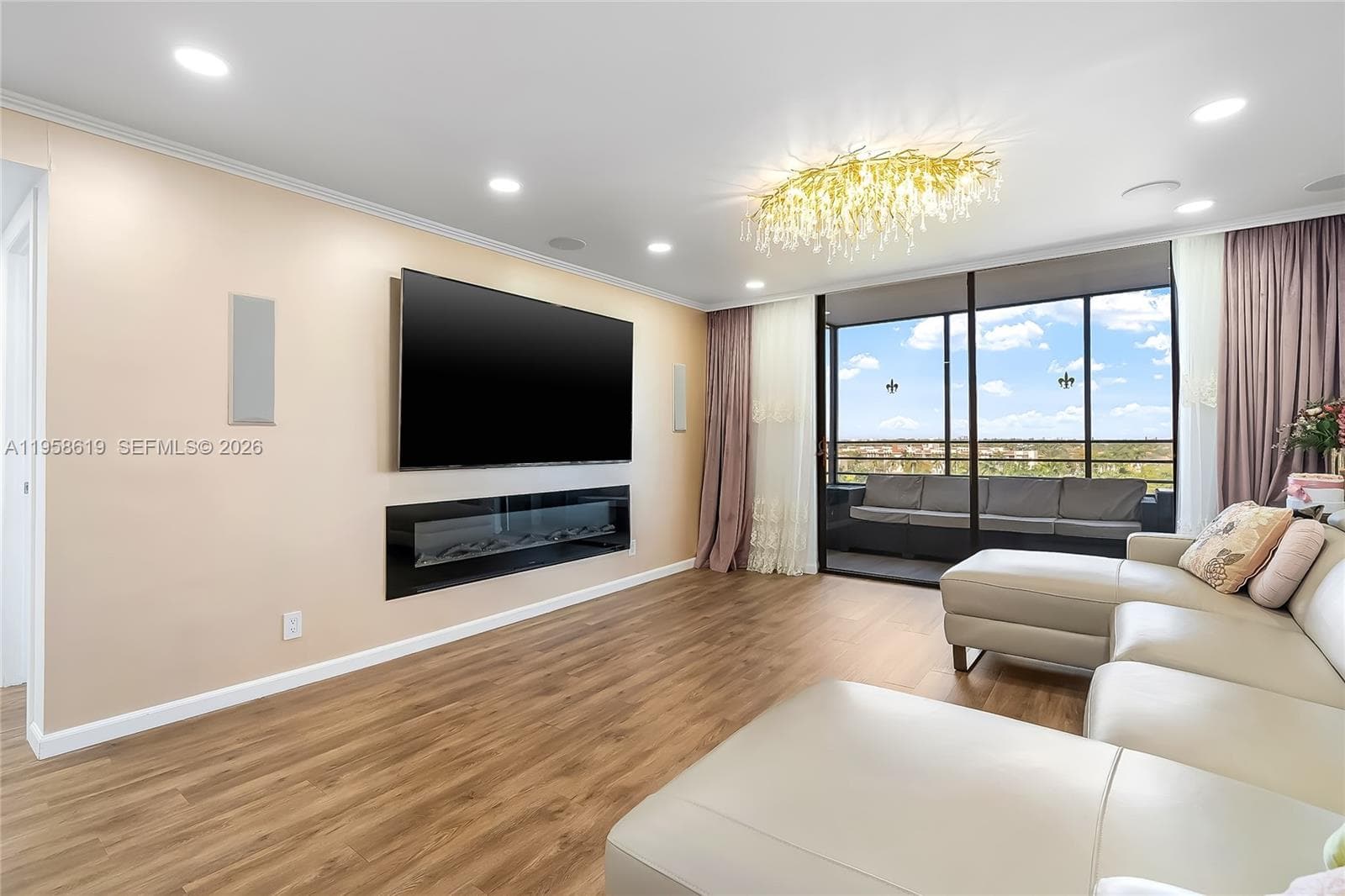 600 Three Islands Blvd 604 photo 12
