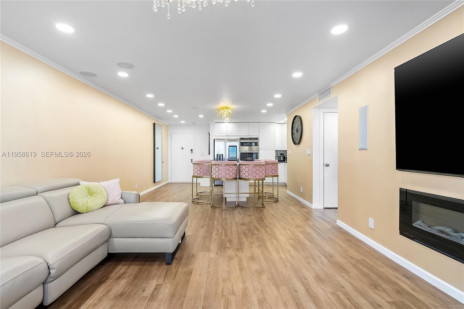 600 Three Islands Blvd 604 photo 11