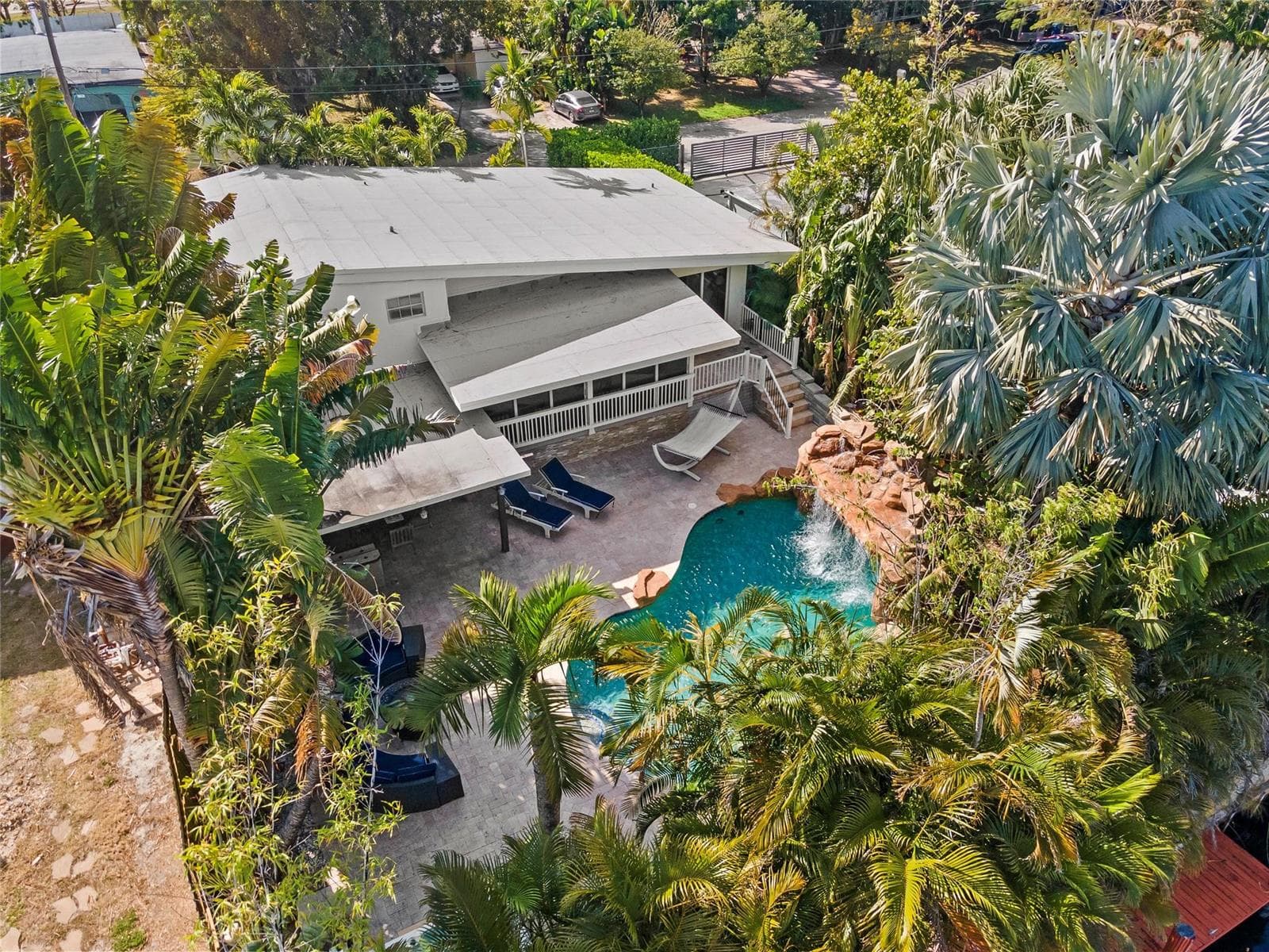 2518 Whale Harbor Lane photo 1
