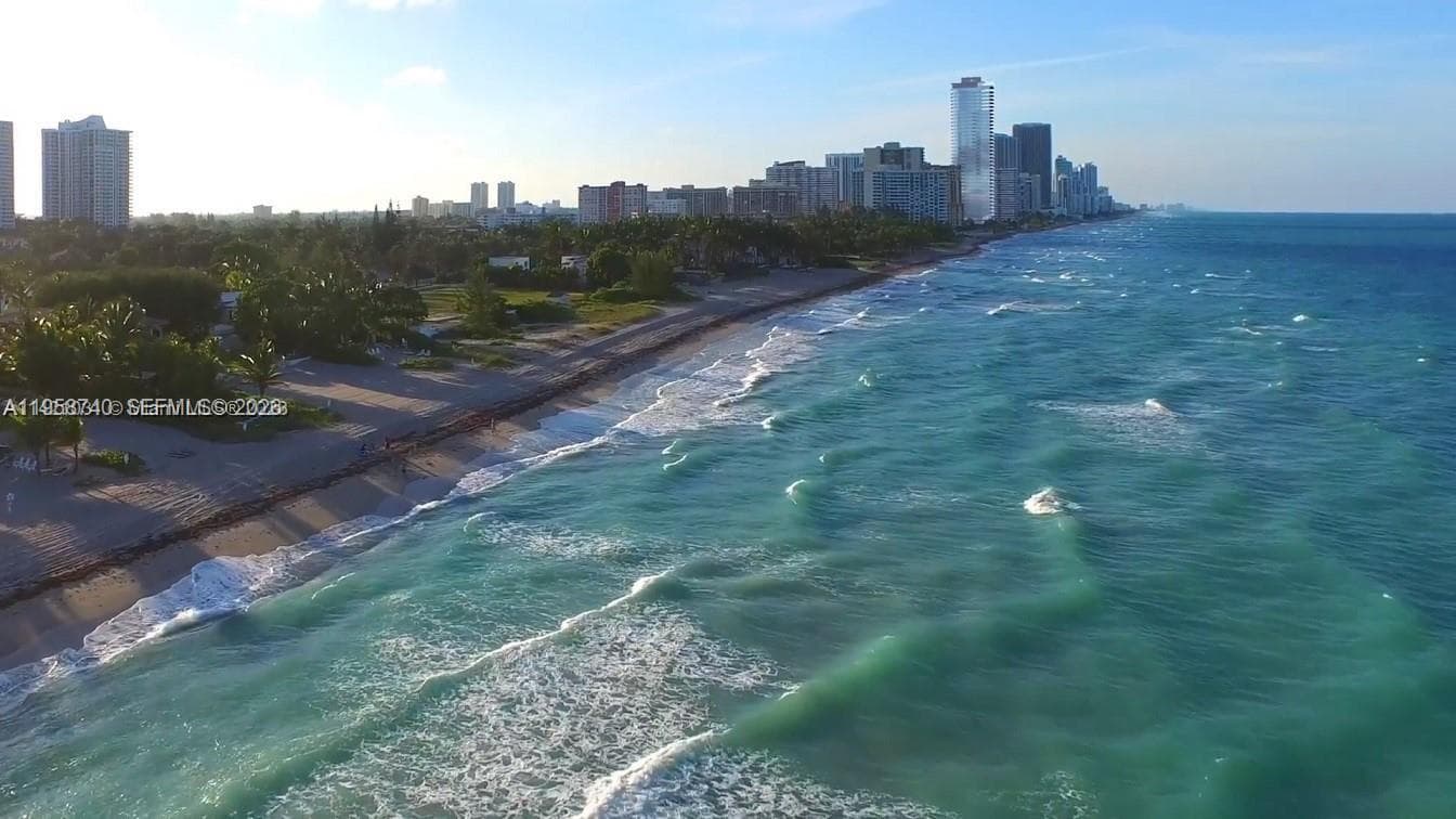 3180 Ocean Dr 1602 photo 6