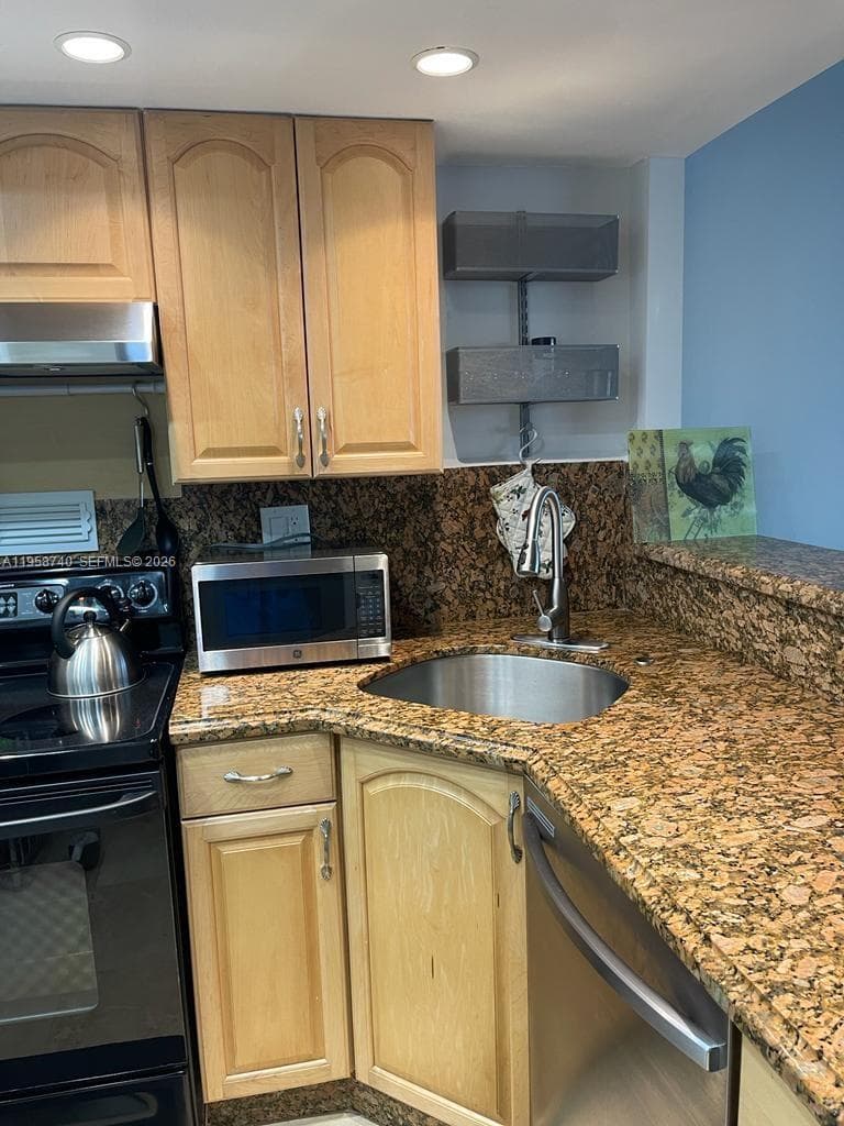 3180 Ocean Dr 1602 photo 16