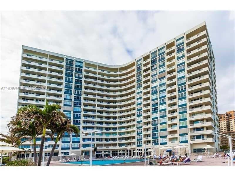 3180 S Ocean Dr 1602 photo 1