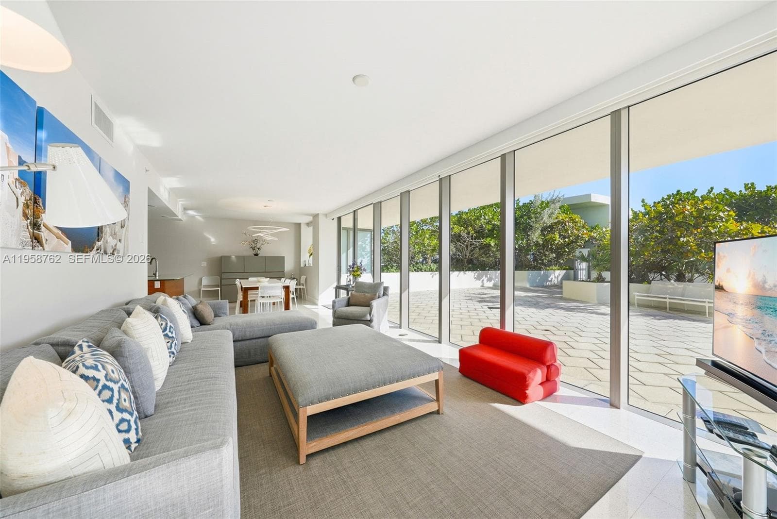 5875 Collins Ave 502 photo 1