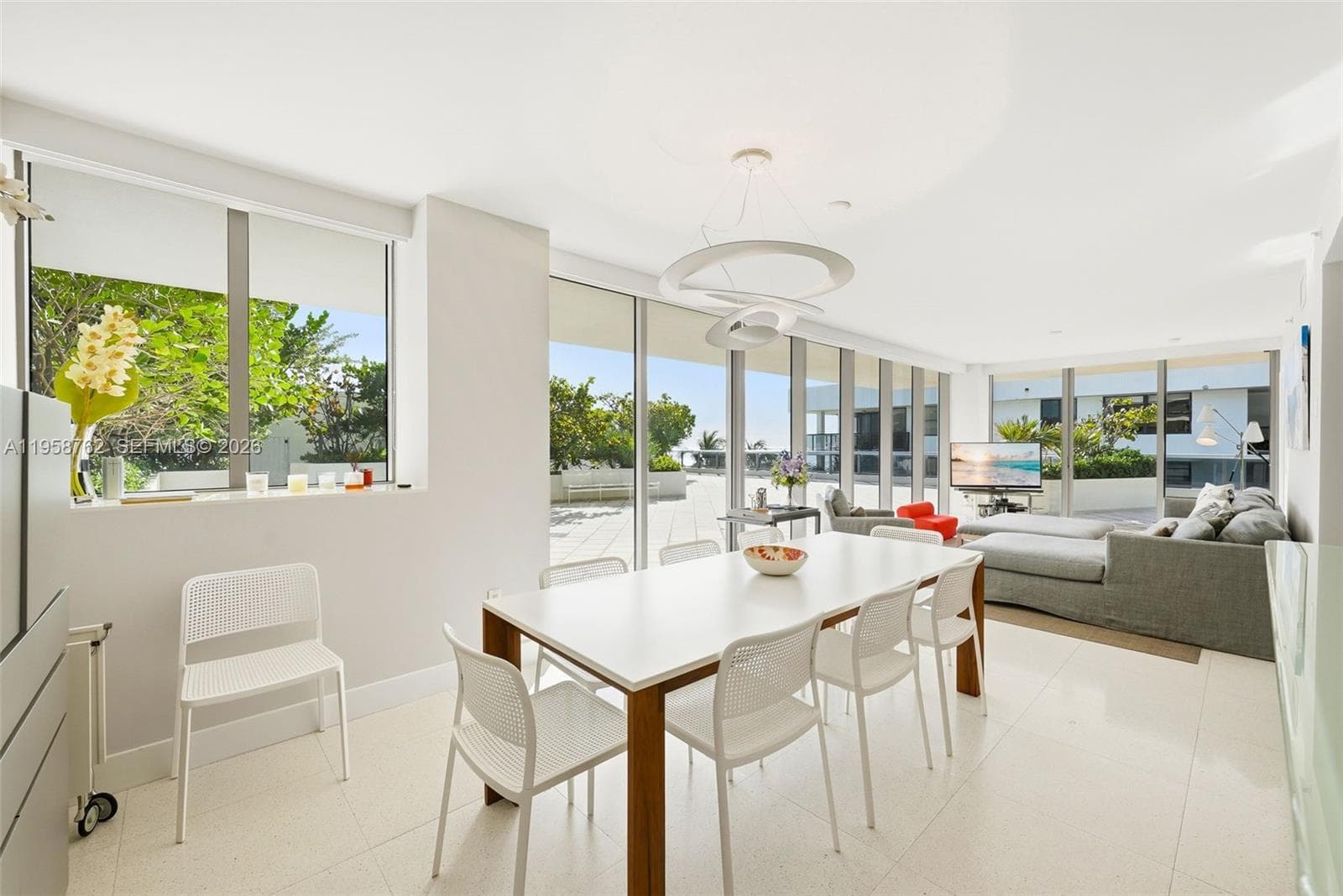5875 Collins Ave 502 photo 4