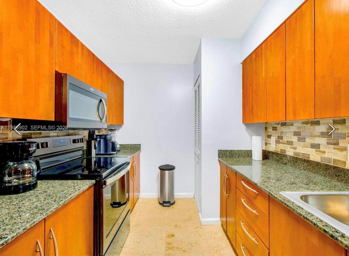 1200 Brickell Bay Dr 1509 photo 6