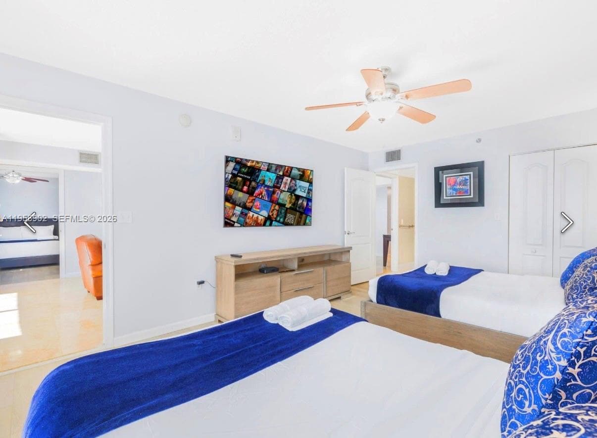 1200 Brickell Bay Dr 1509 photo 4