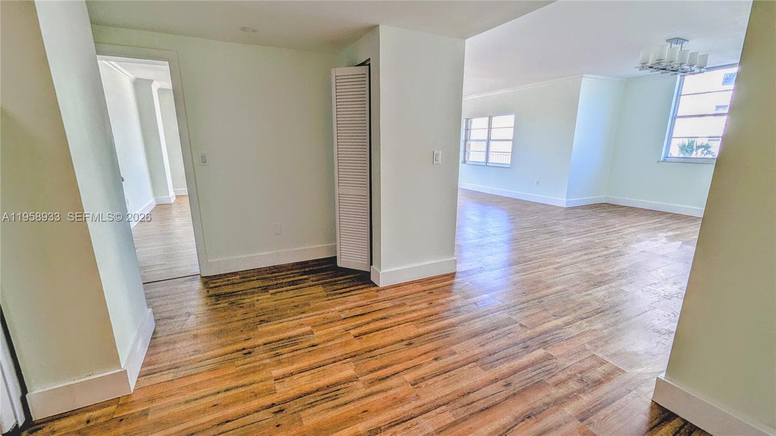 300 Bayview Dr 206 photo 7