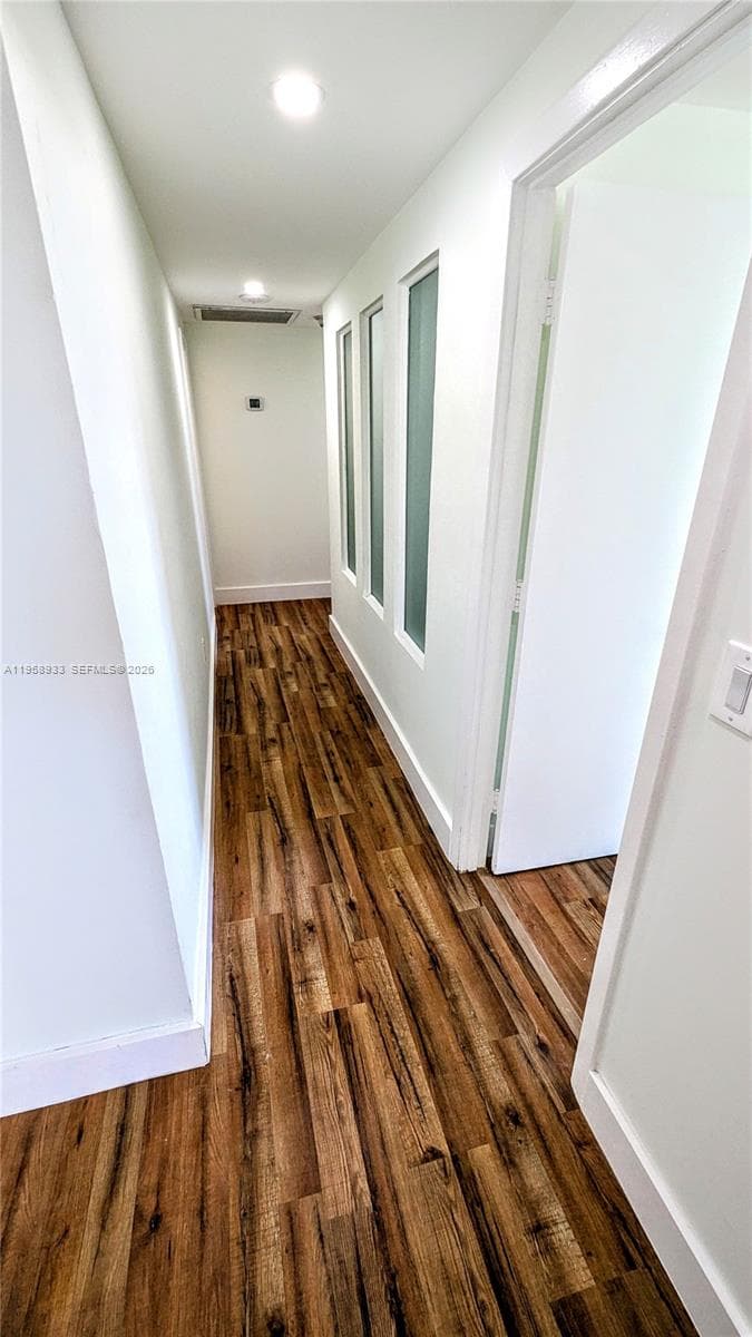 300 Bayview Dr 206 photo 14