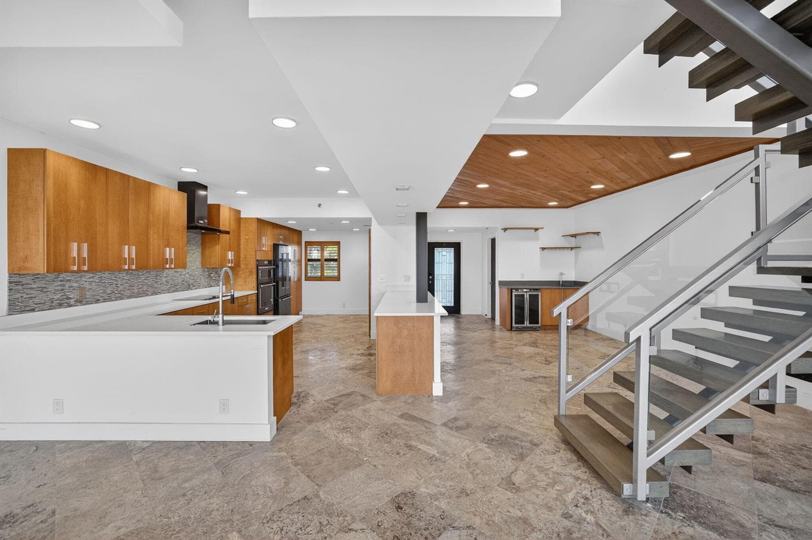 1035 S Federal Highway 402 photo 9