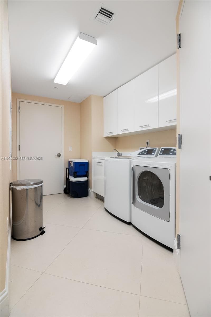 2711 S Ocean Dr 2205 photo 11