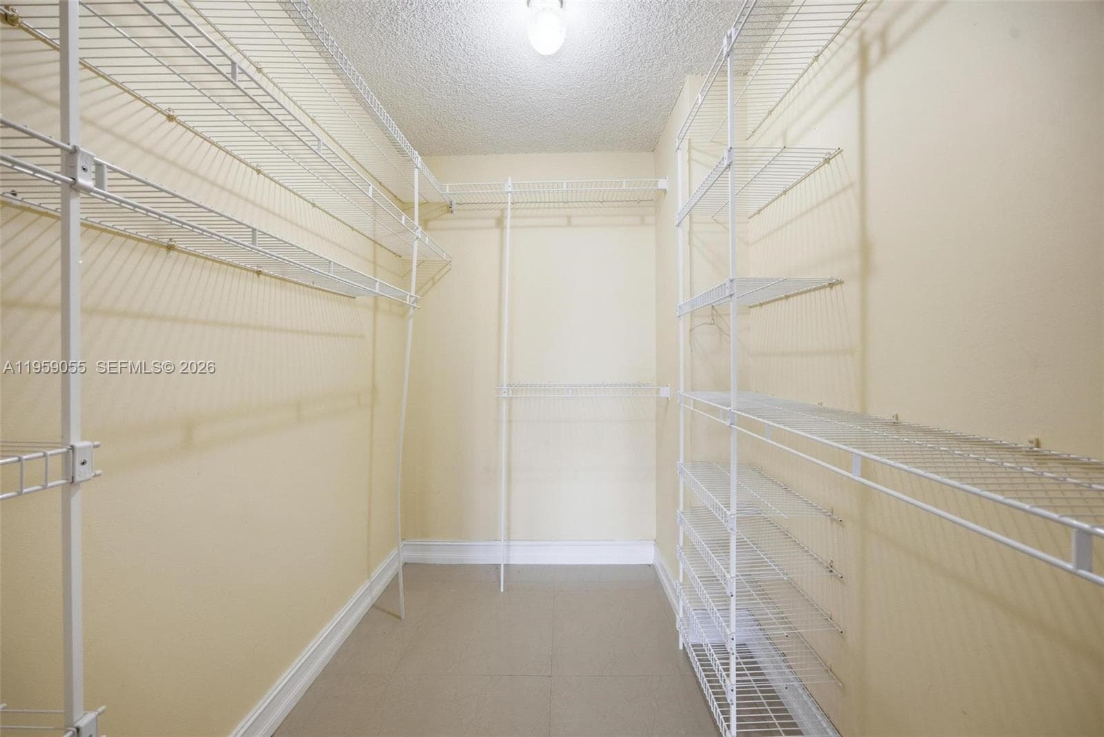 800 Parkview Dr 506 photo 19