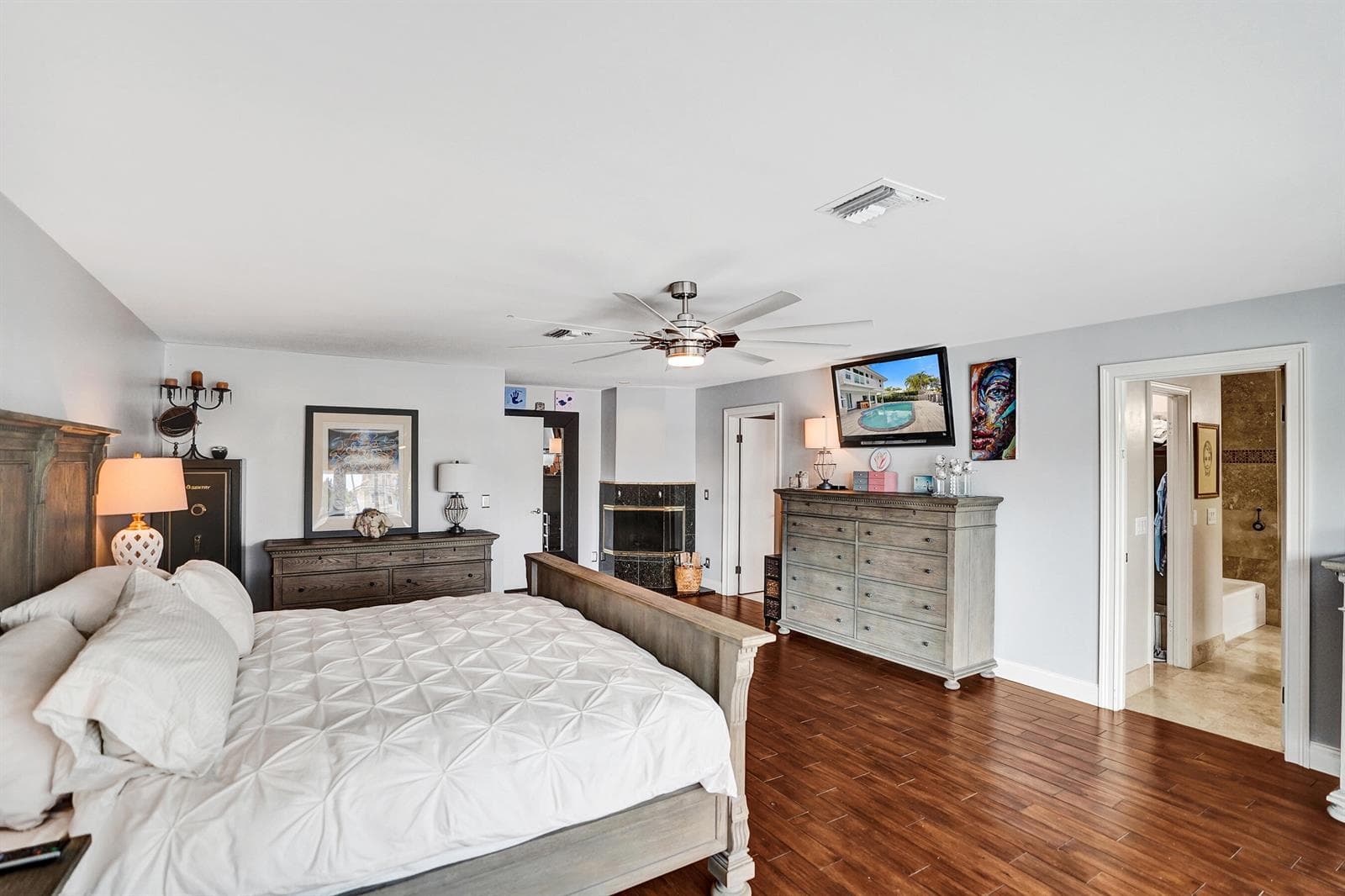 3001 NE 47th Street photo 16