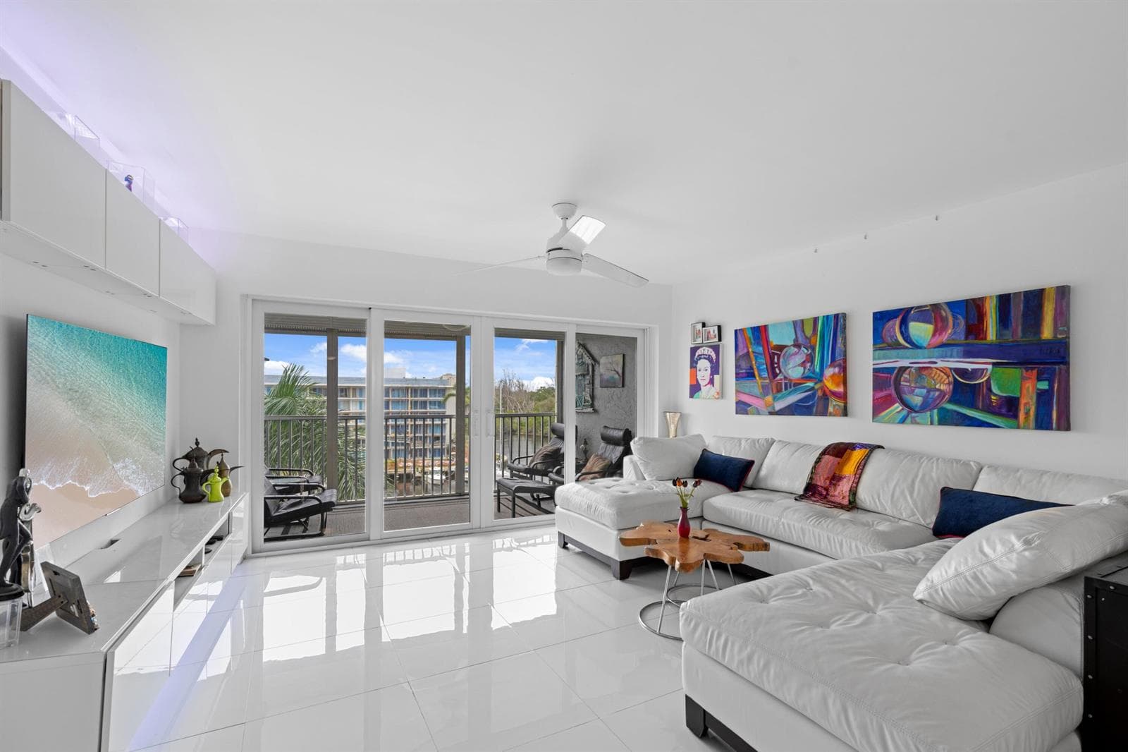 1523 E Hillsboro Boulevard 634 photo 3