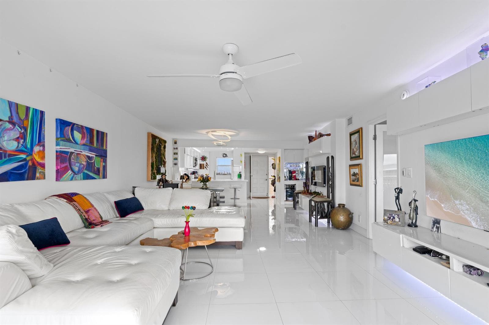 1523 E Hillsboro Boulevard 634 photo 4