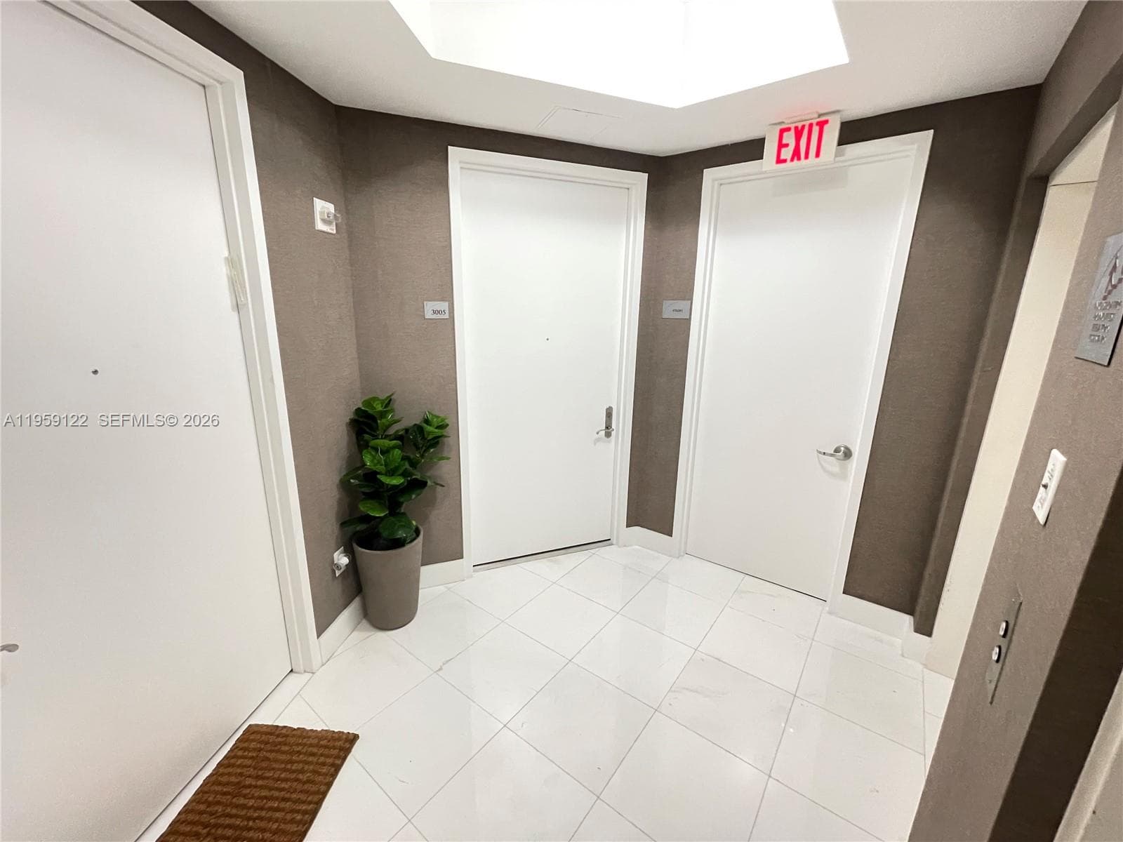 15901 Collins Ave 3005 photo 2
