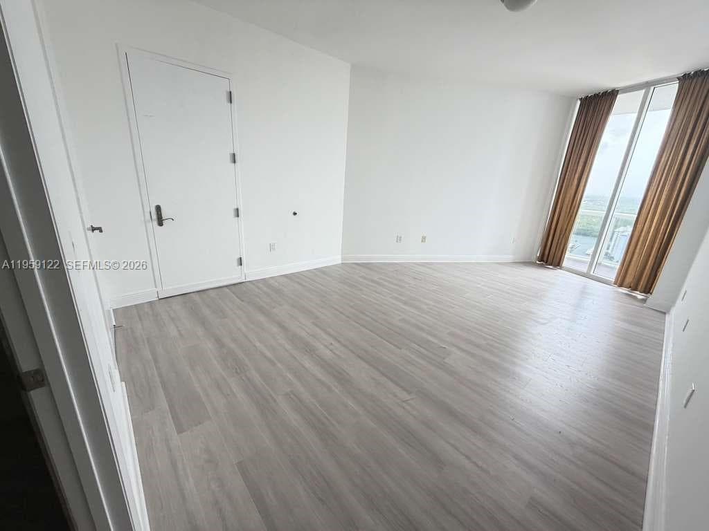 15901 Collins Ave 3005 photo 9