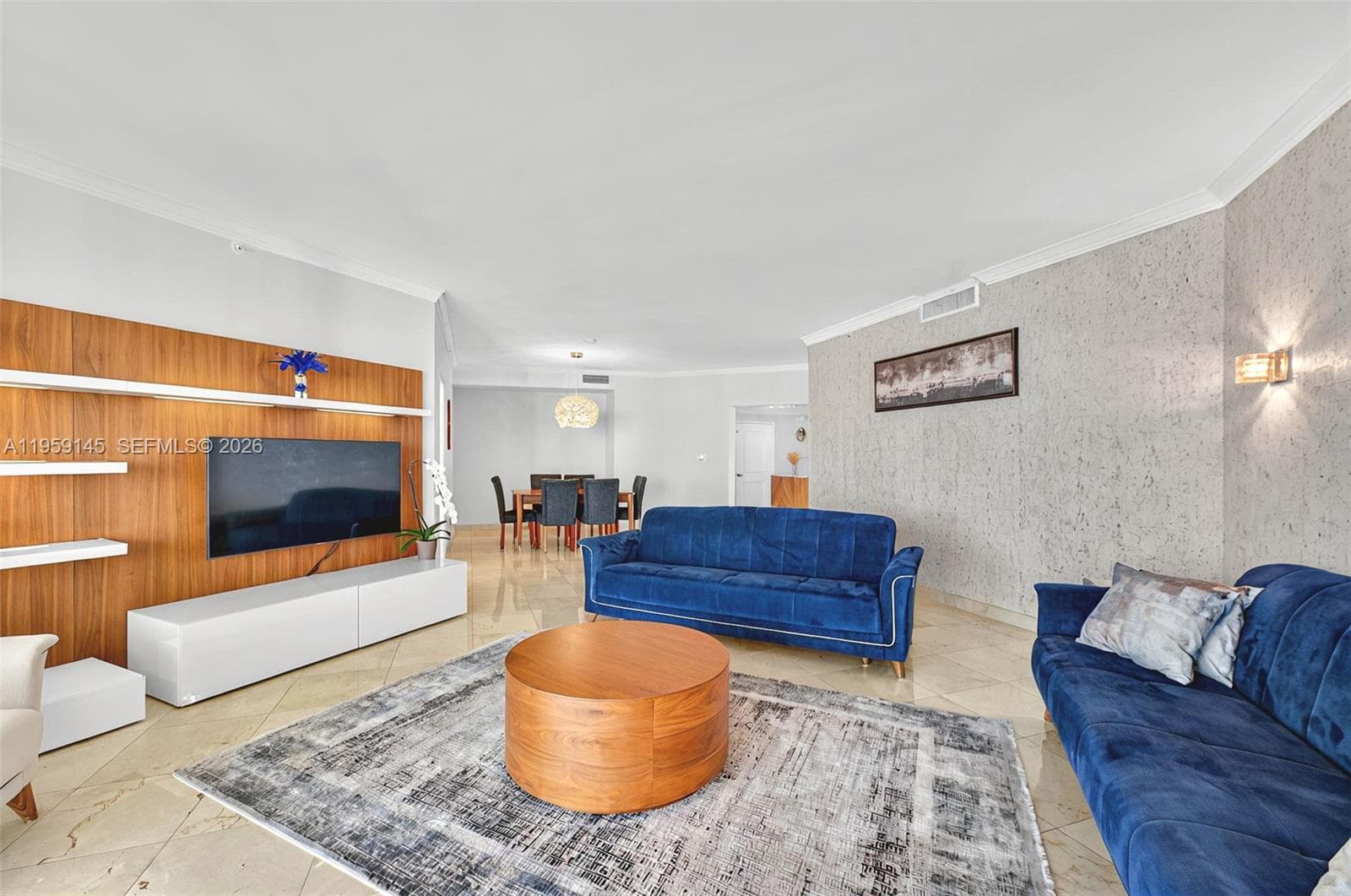 21050 Point Pl 2301 photo 11