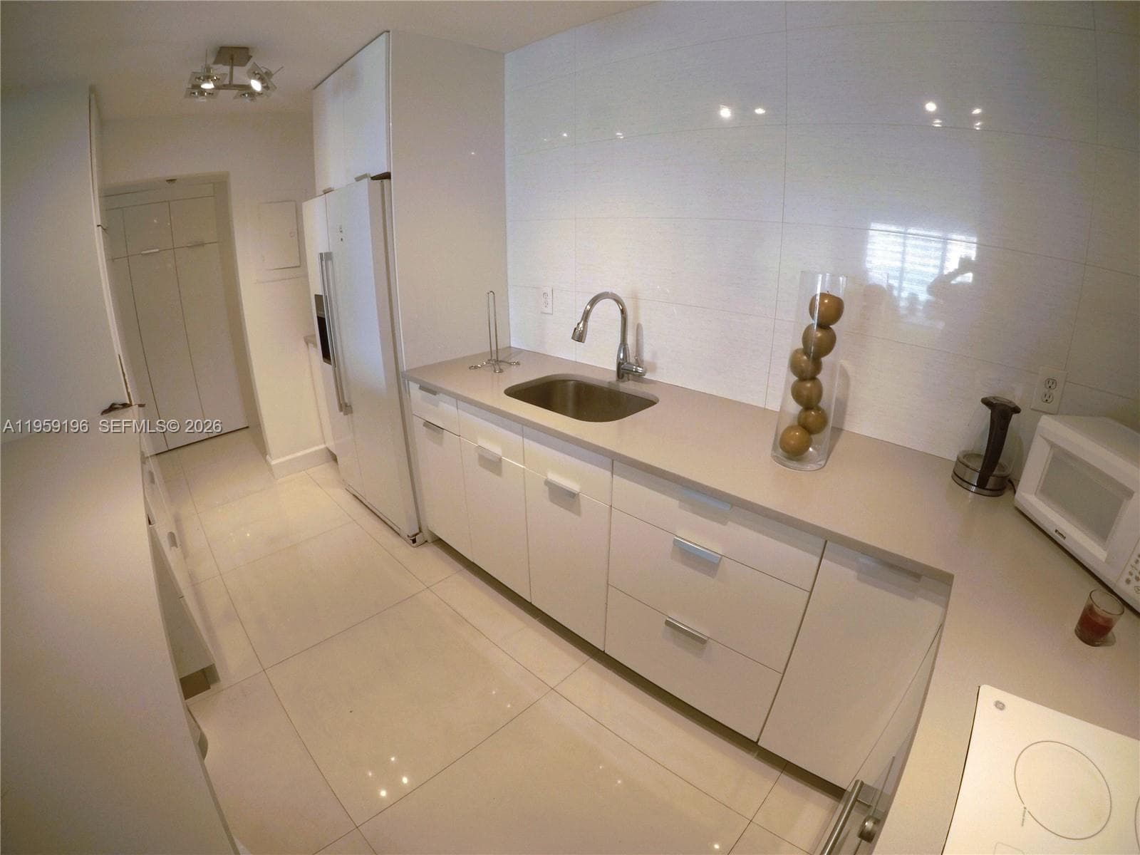 19390 Collins Ave 1223 photo 16