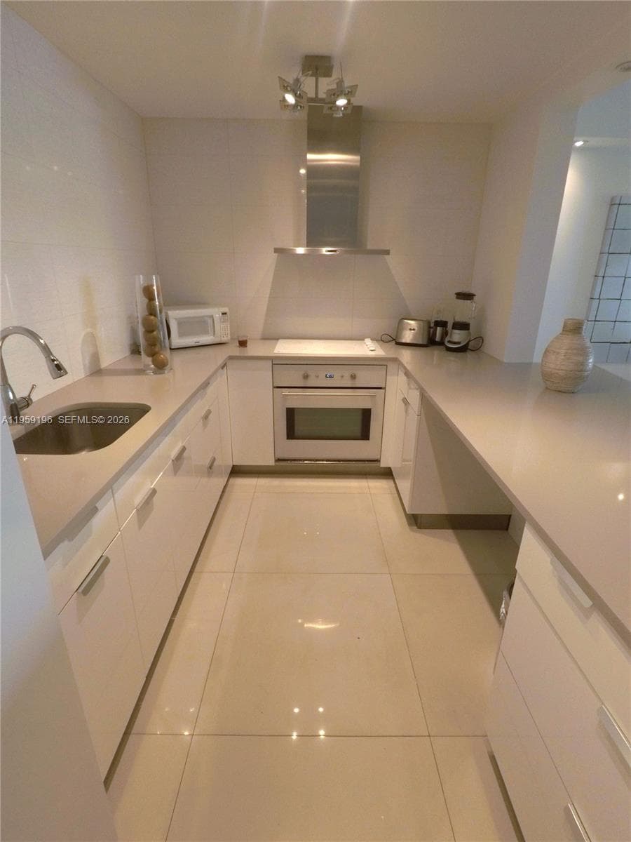 19390 Collins Ave 1223 photo 15