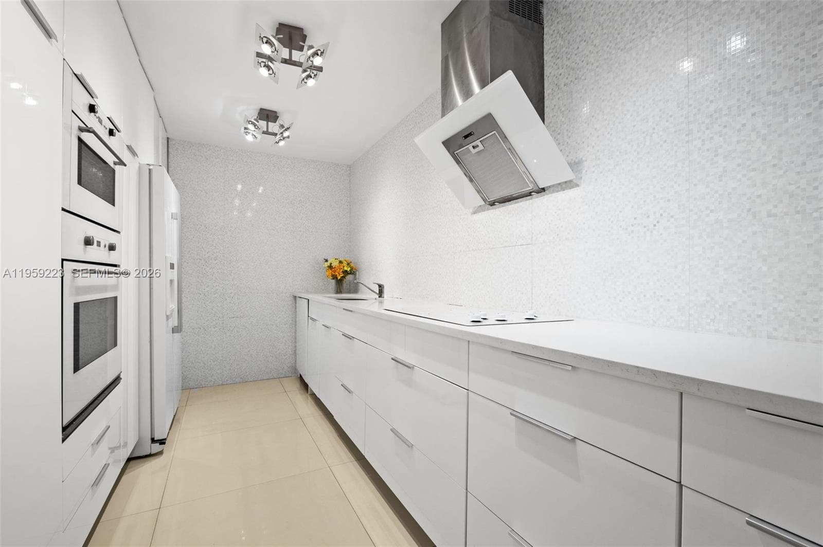 19390 Collins Ave 1221 photo 10