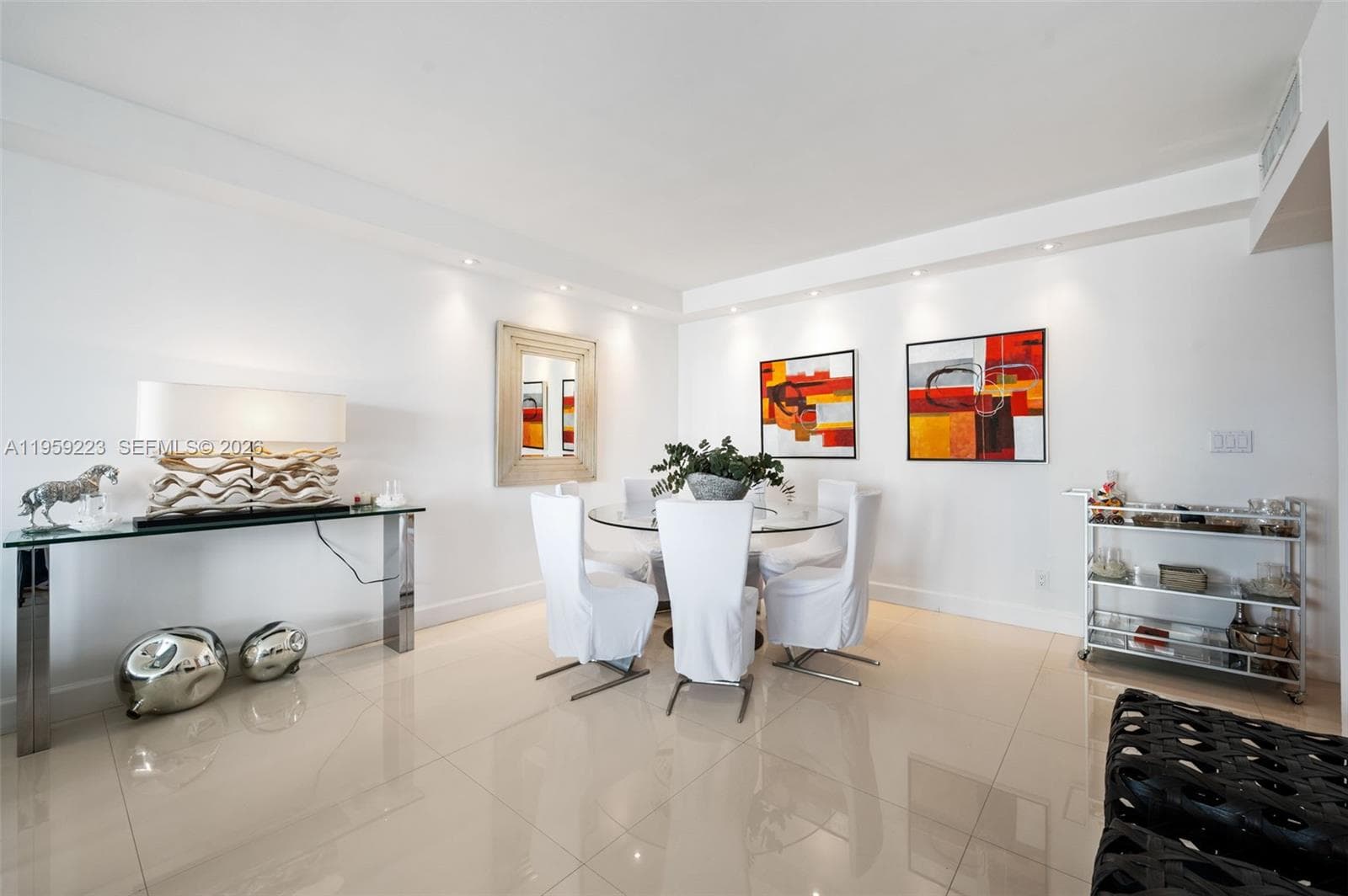 19390 Collins Ave 1221 photo 4