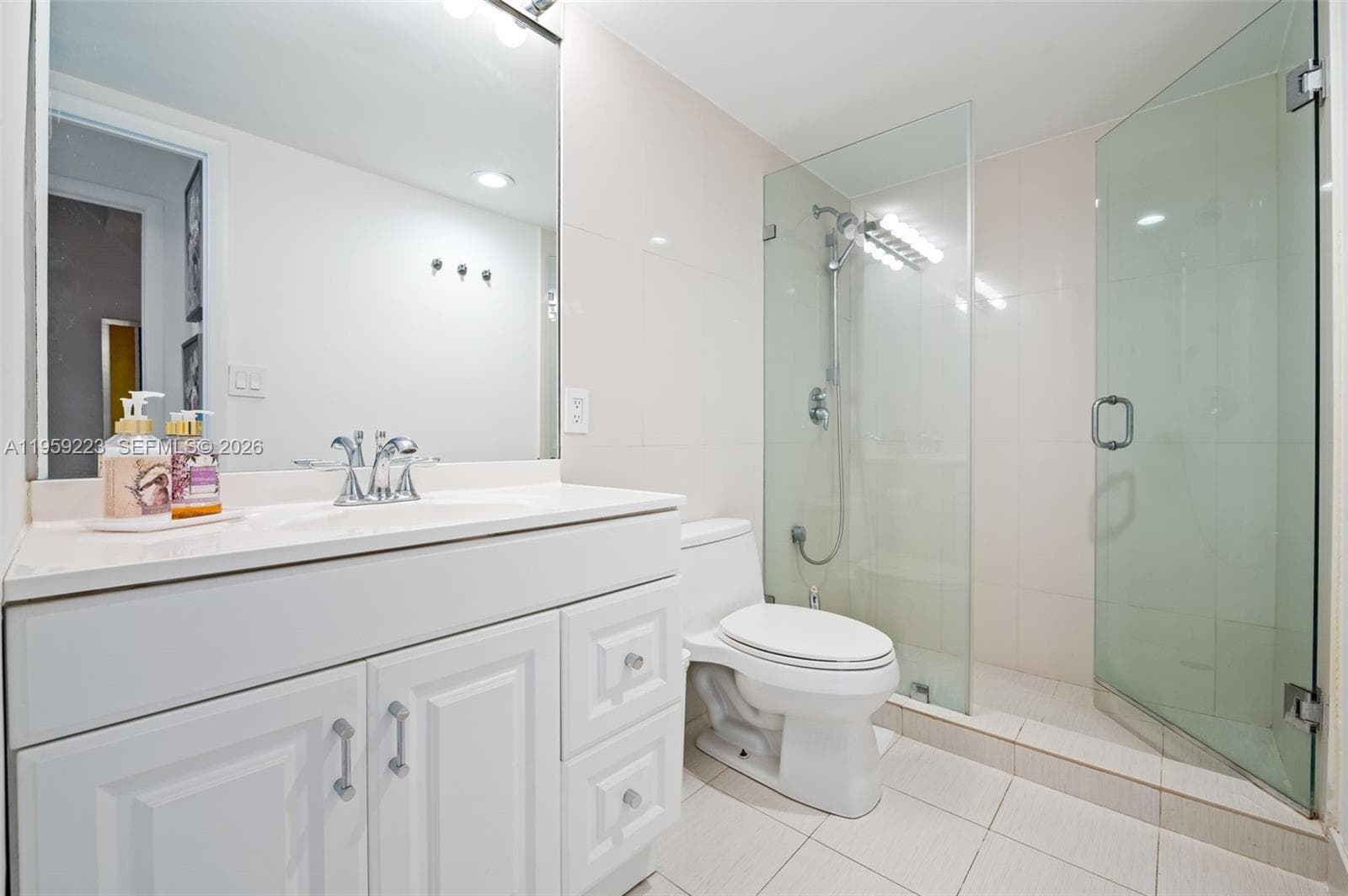 19390 Collins Ave 1221 photo 21