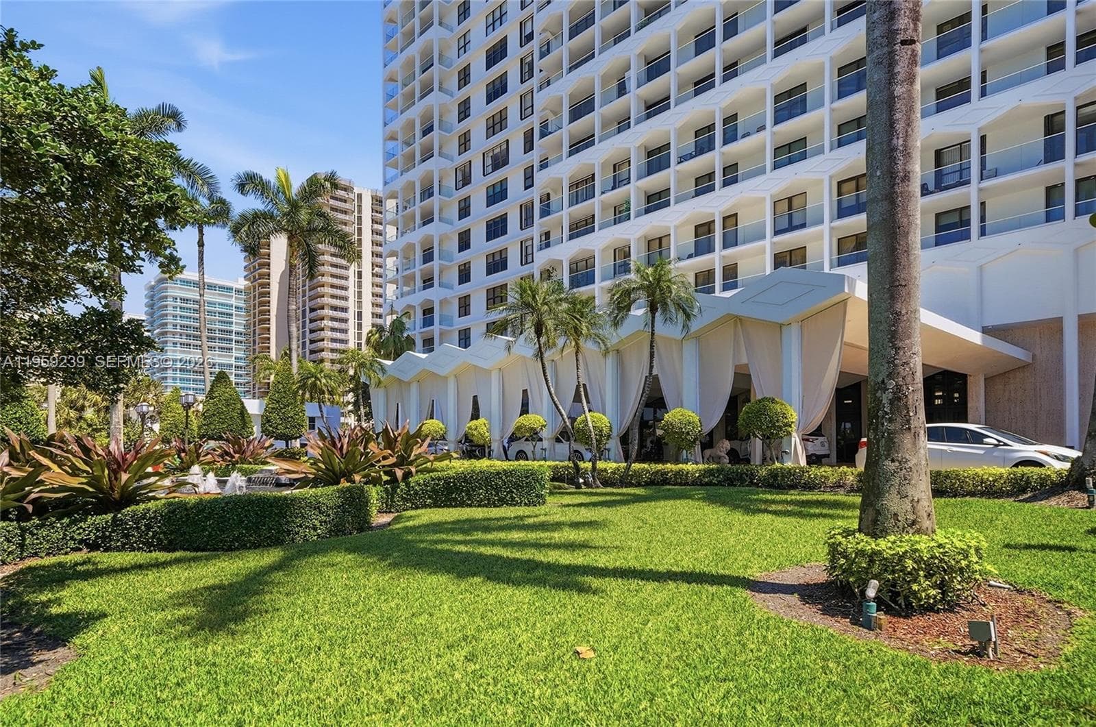9801 Collins Ave 14D photo 14