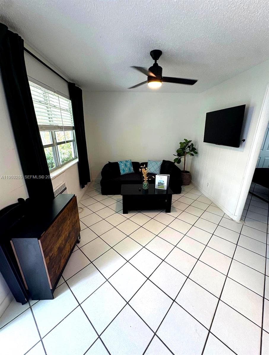 3210 Canal Dr 7 photo 4