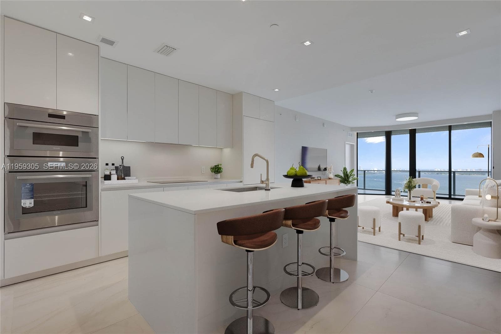 700 24 Street 2803 photo 9