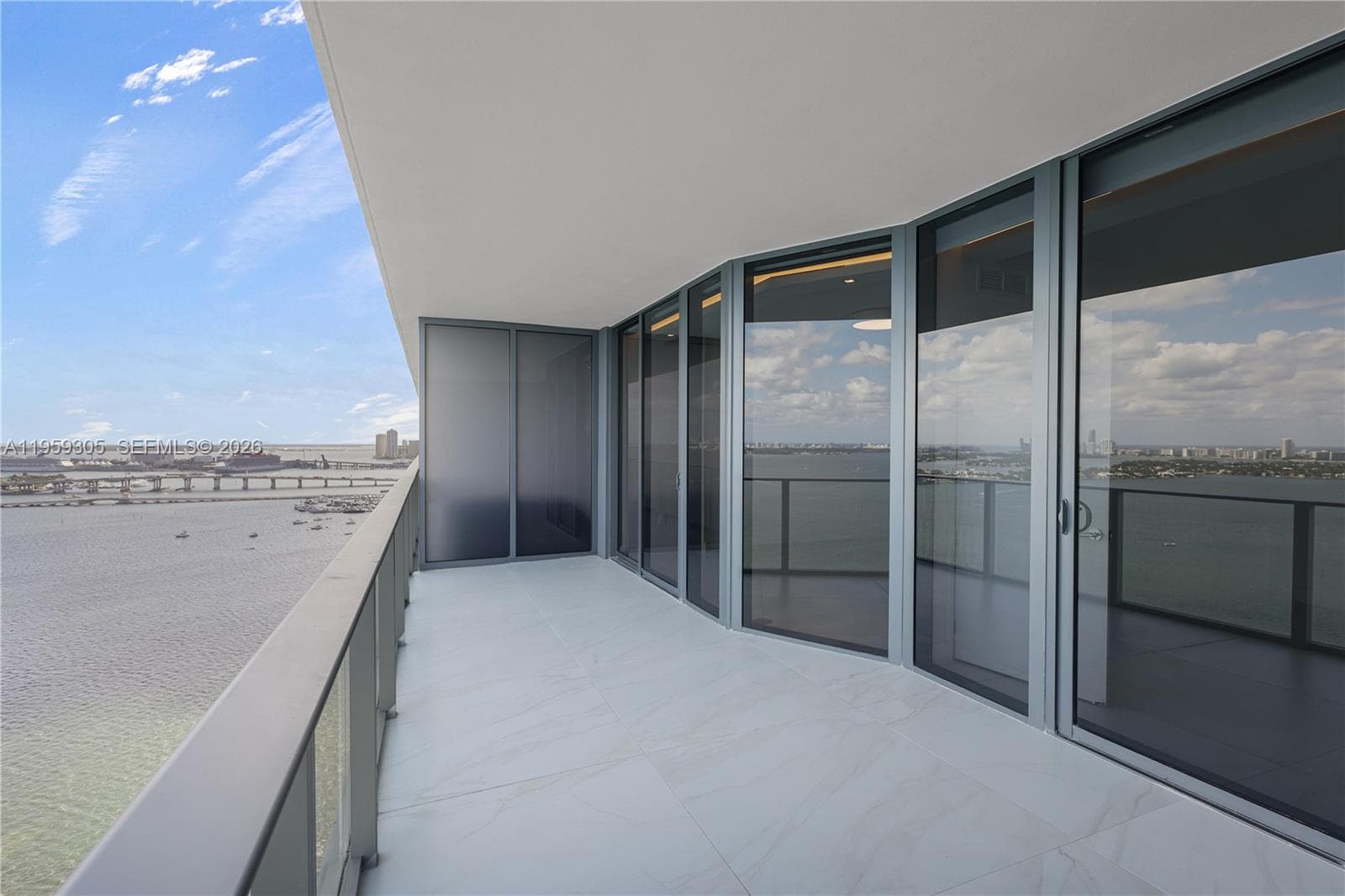 700 24 Street 2803 photo 19