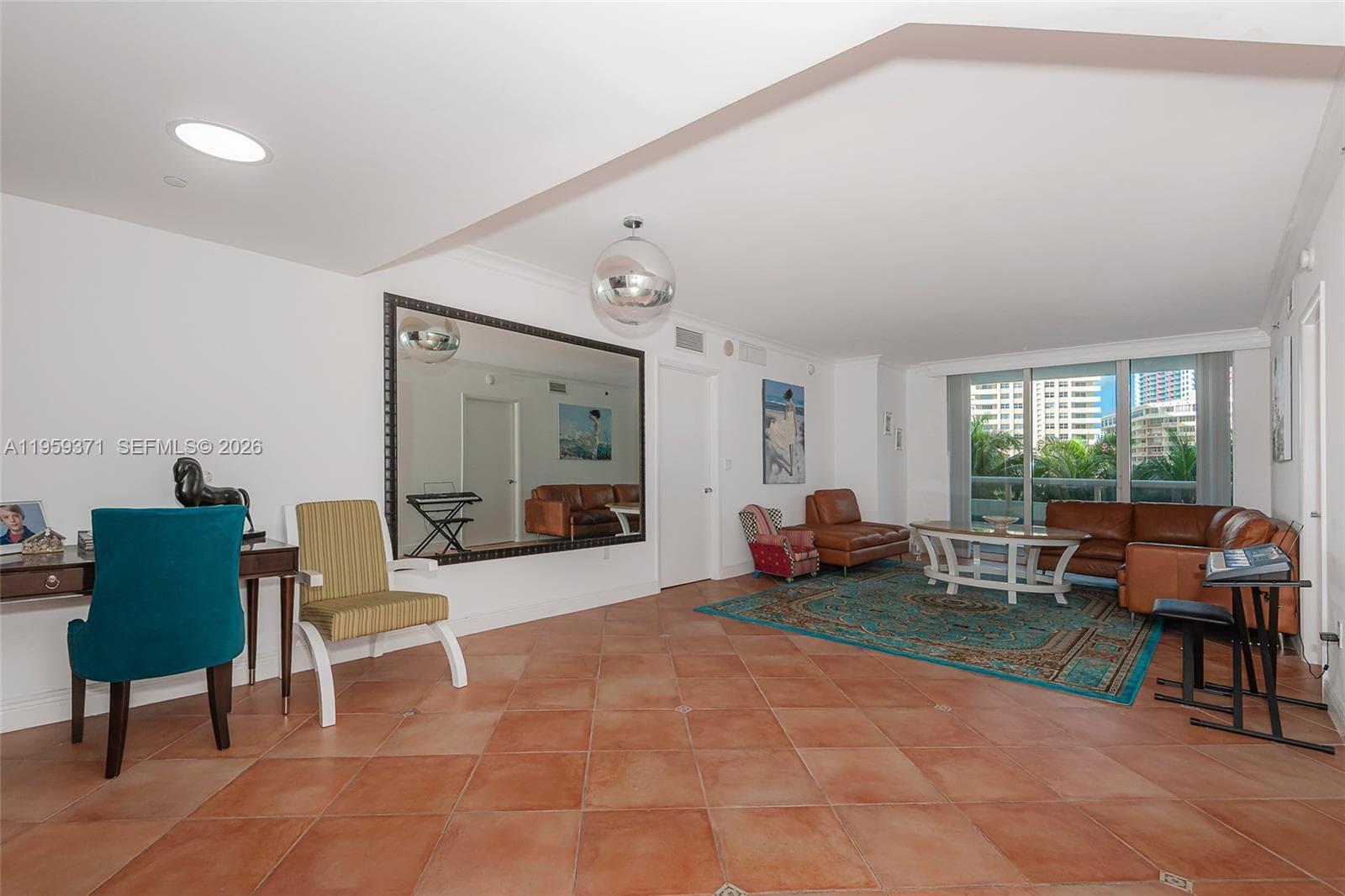 1850 S Ocean Dr 408 photo 1