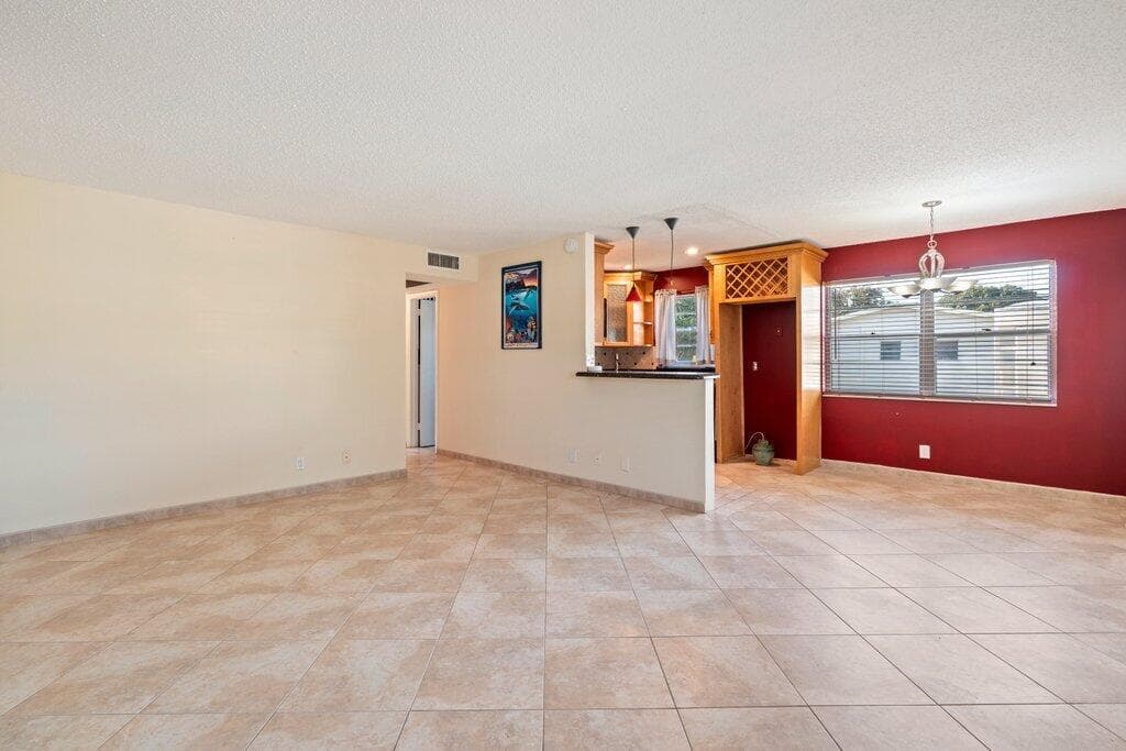 56 Windsor C photo 17