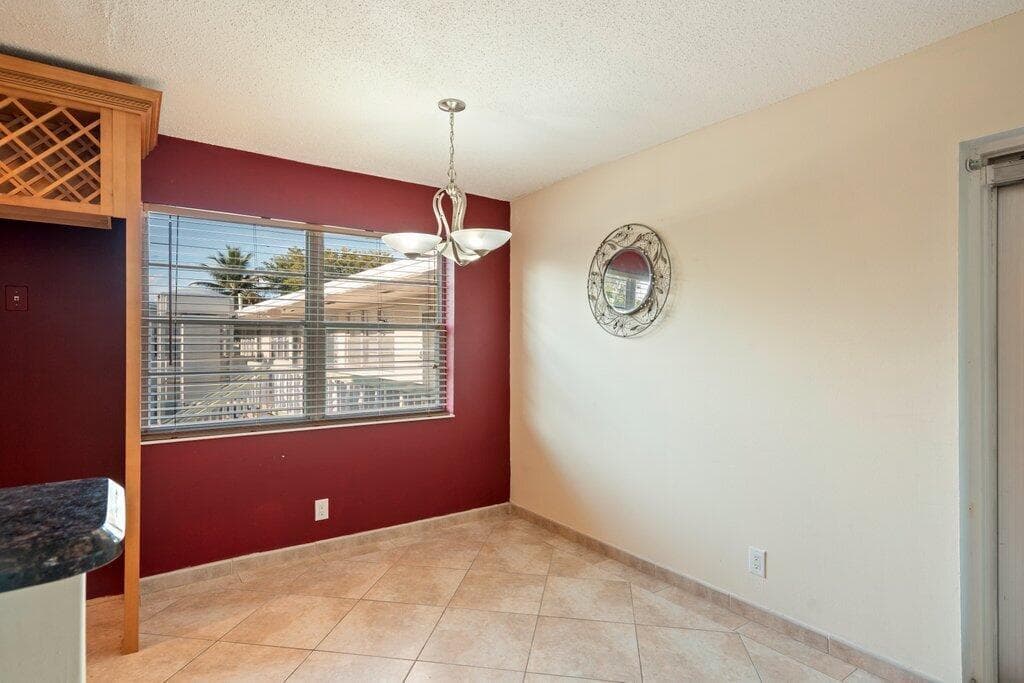 56 Windsor C photo 12