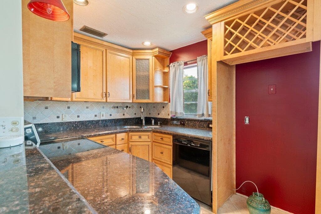 56 Windsor C photo 7