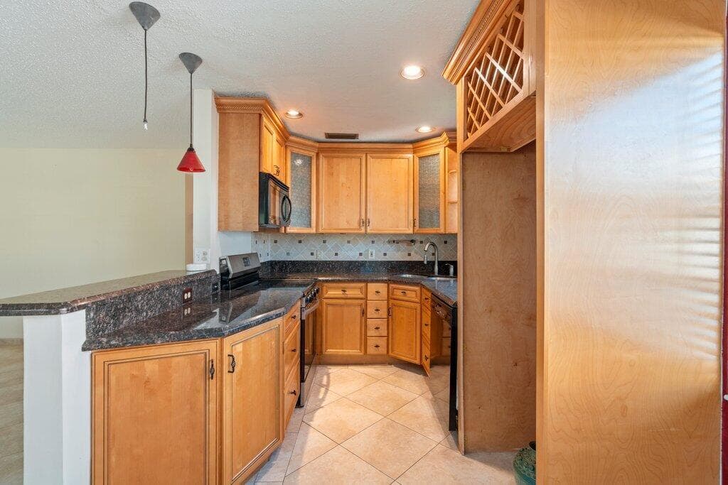 56 Windsor C photo 8