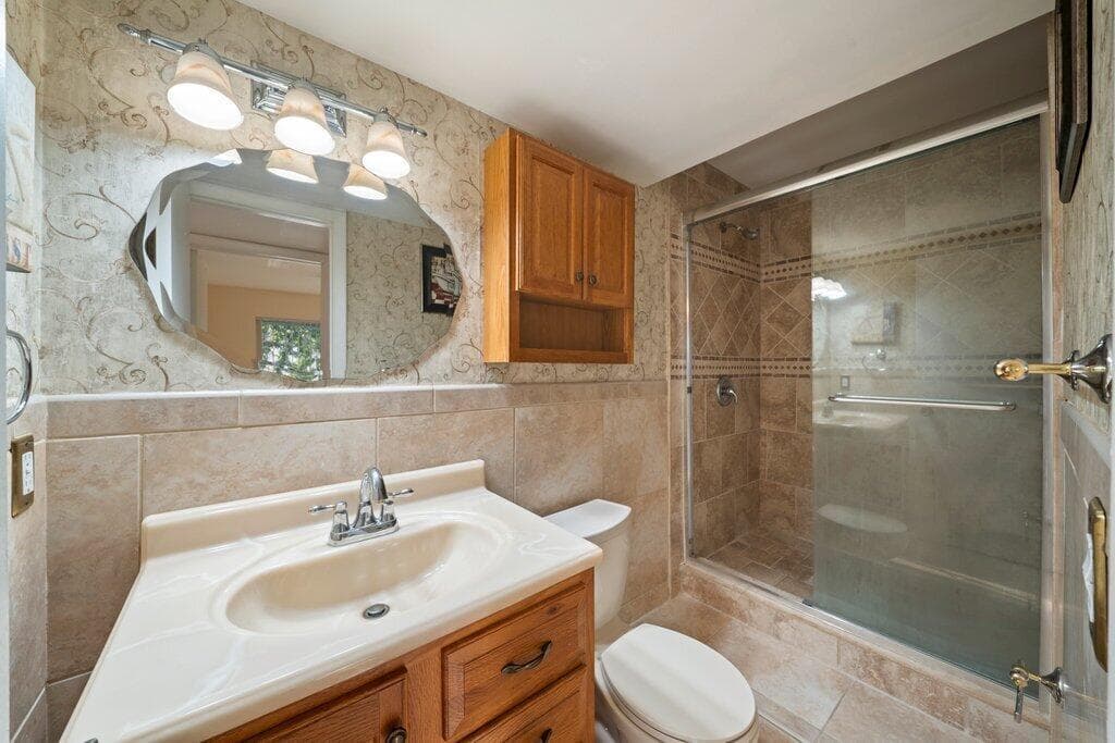 56 Windsor C photo 21