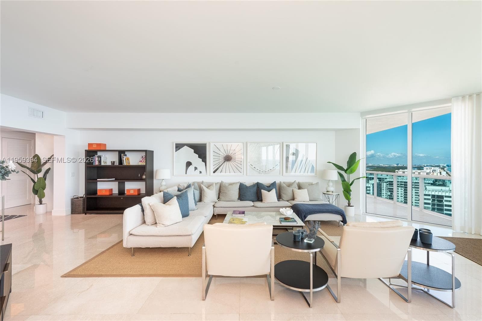 2711 Ocean Dr 3202 photo 7